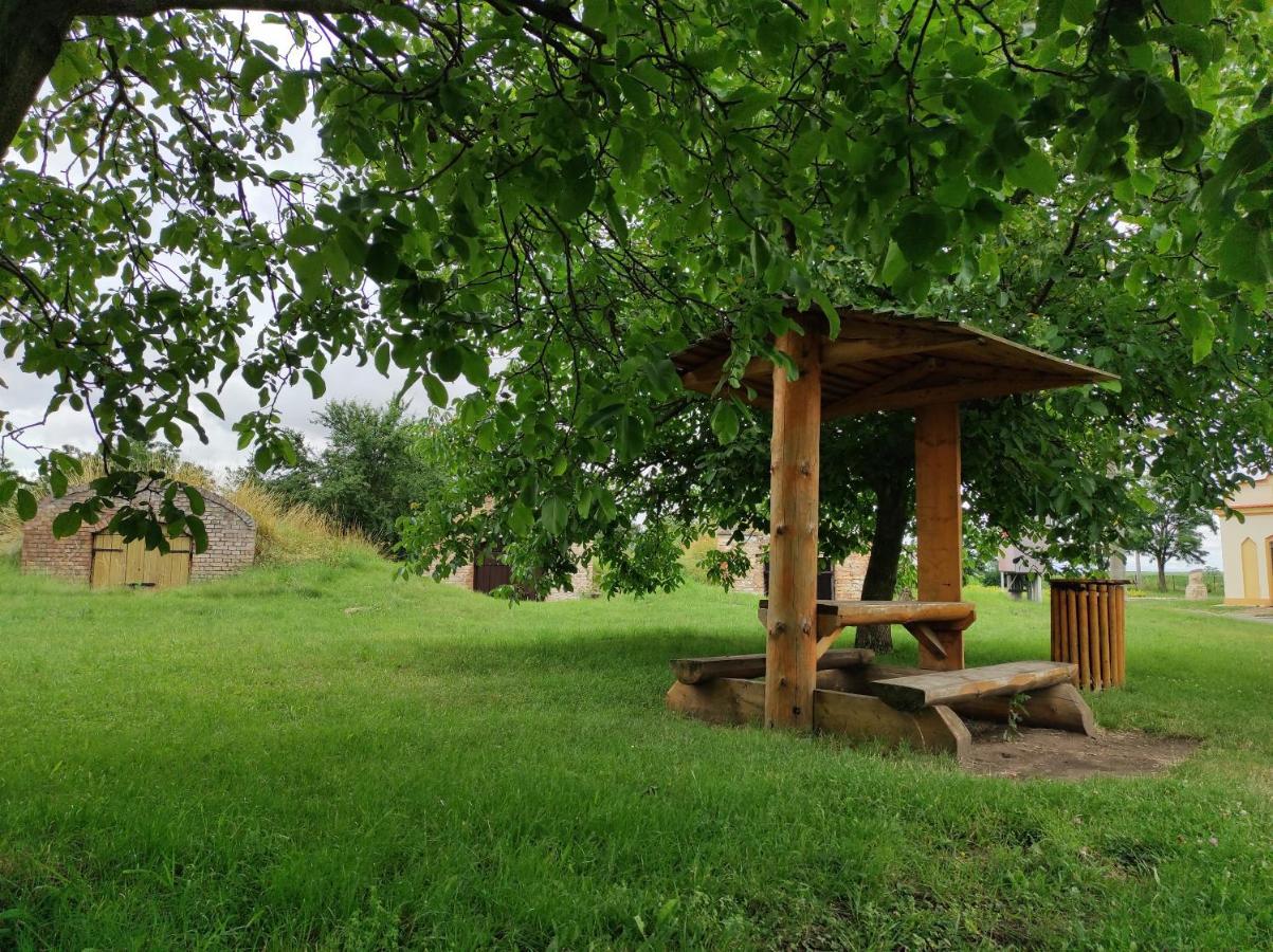 Jevišovka - Vinný Sklípek Apartmán
